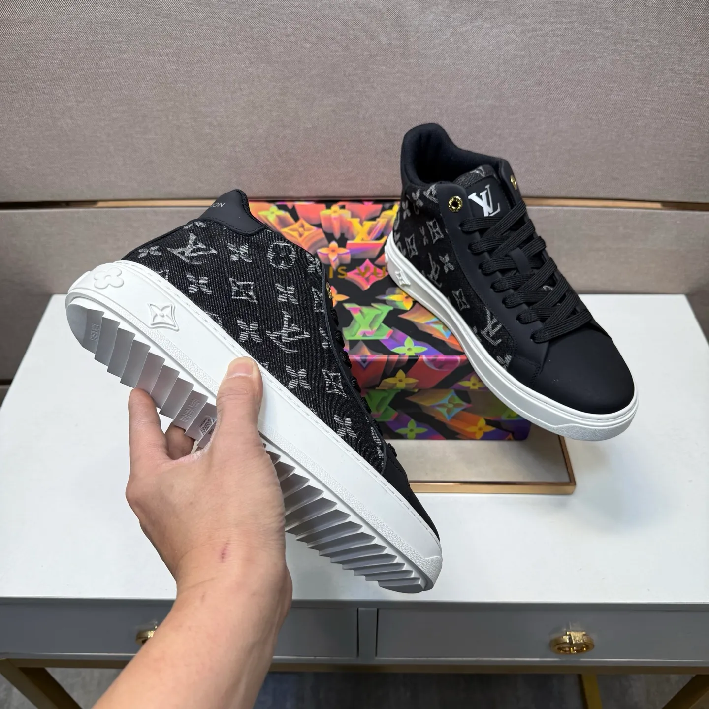 Men's men's shoes 💰pp560 [LV～] Men's casual high-top shoes 2025z cabinet sales simultaneously 🔶Size: 38-44#️⃣ 🔷4 colors🔜The upper is made of multi-material splicing➕Mesh lining, comfortable and breathable, sole: original comfortable and wear-resistant outsole, ⚠️real thing📱photographed🎬real thing is better📢📢📢